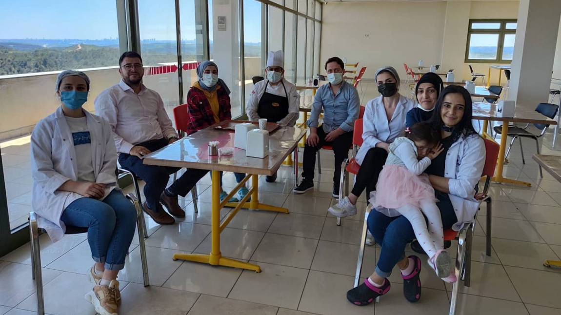 Arnavutköy Devlet Hastanesi Personelimize Bayramda Moral Ziyareti